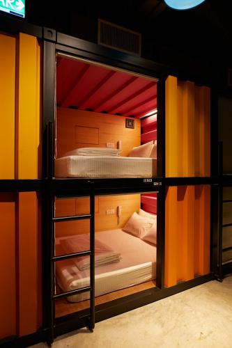 capsuletransit landside airport hotel public area gateway klia t2 lvl 1