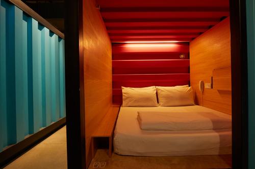 capsuletransit landside airport hotel public area gateway klia t2 lvl 1