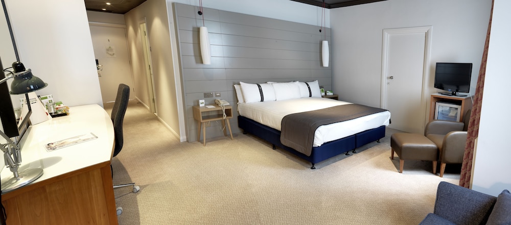 holiday inn peterborough west by ihg