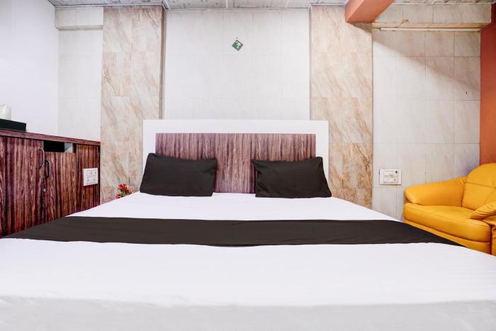 super collection o lokhandwala andheri west formerly white star