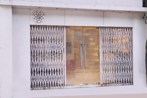 super collection o lokhandwala andheri west formerly white star