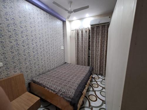 gayatri paying guest house