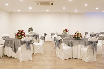 enkay residency sector 15