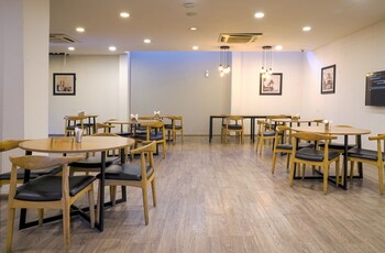 enkay residency sector 15