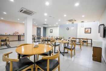 enkay residency sector 15