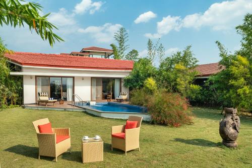 the white resort and spa pawna