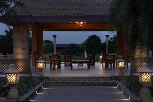 the white resort and spa pawna