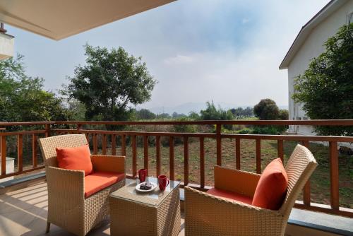 the white resort and spa pawna