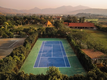 the white resort and spa pawna