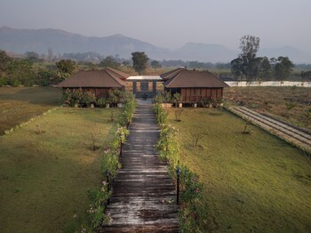 the white resort and spa pawna