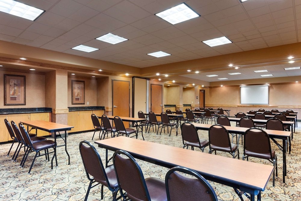hampton inn and suites pharr