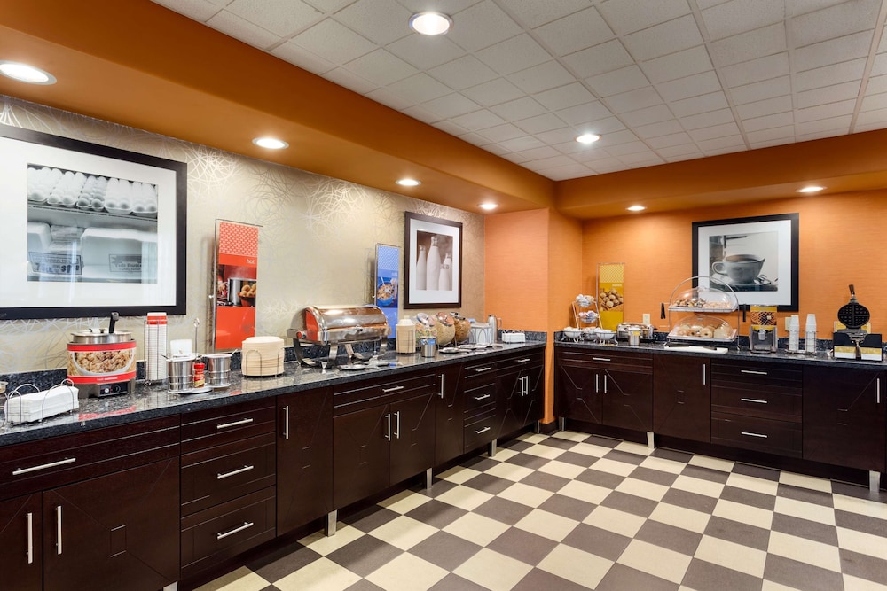 hampton inn and suites pharr