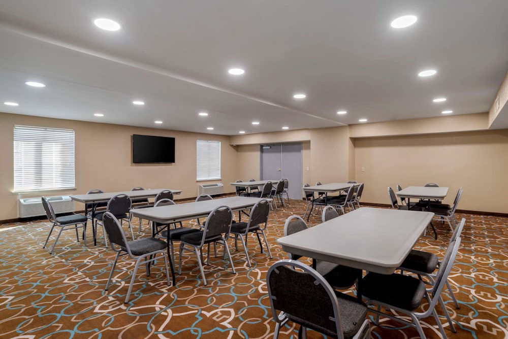 quality inn phenix city columbus