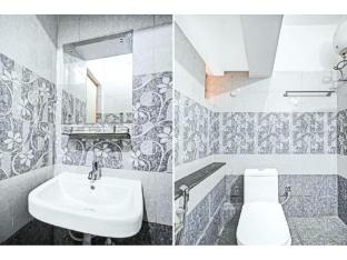 Dhamstay Hotel Madison Blue Near Kiit College ,,3 star