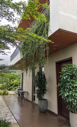 red tree villa nandgaon