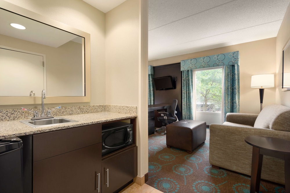 hampton inn and suites bluffton sun city