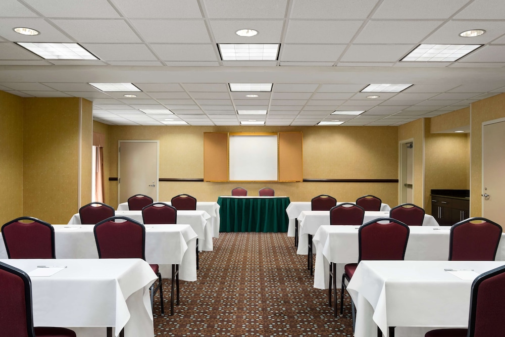 hampton inn and suites bluffton sun city