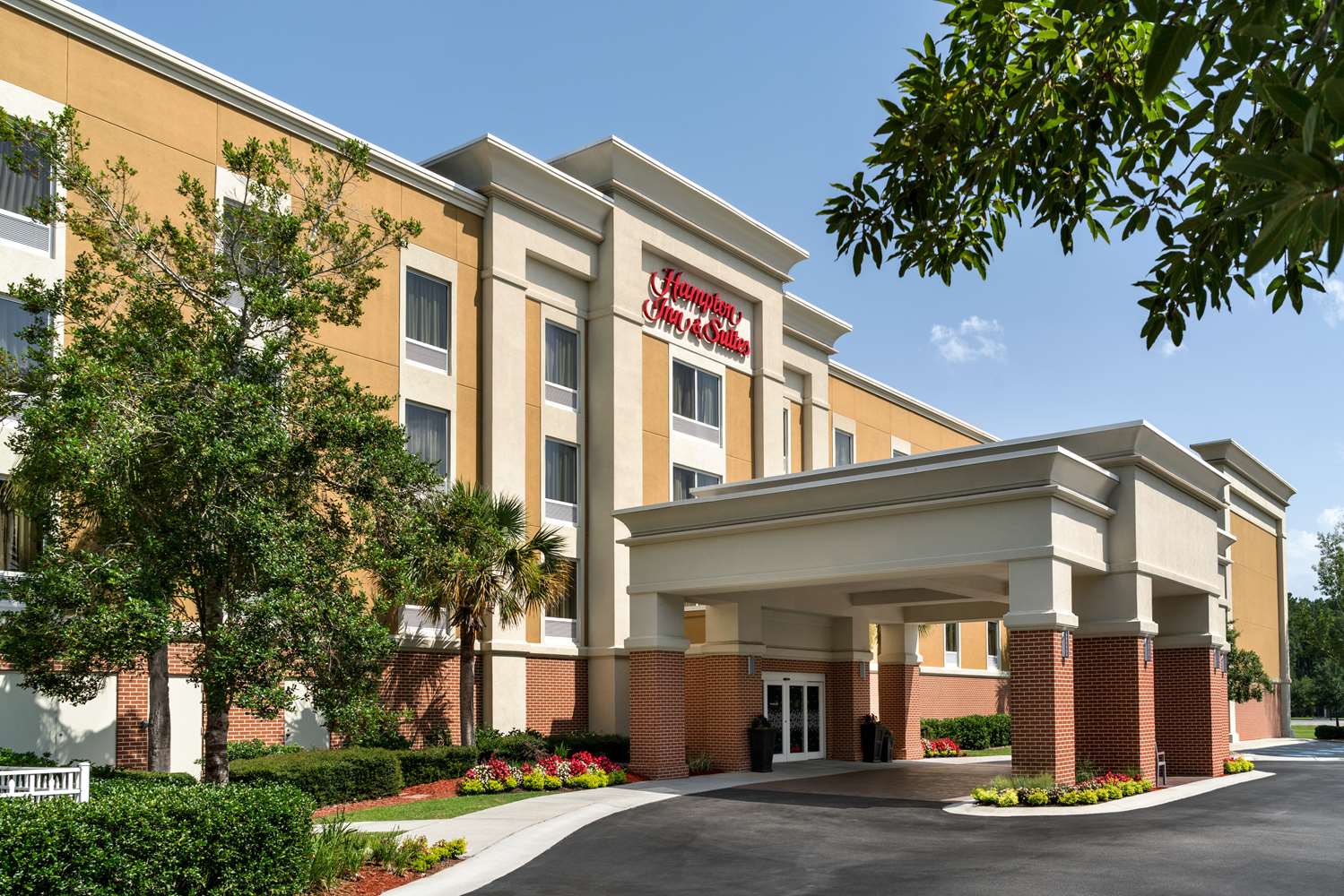 hampton inn and suites bluffton sun city