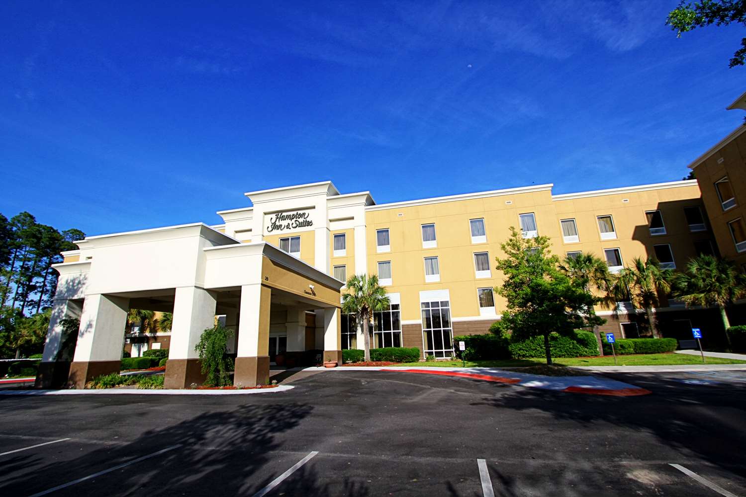 hampton inn and suites bluffton sun city