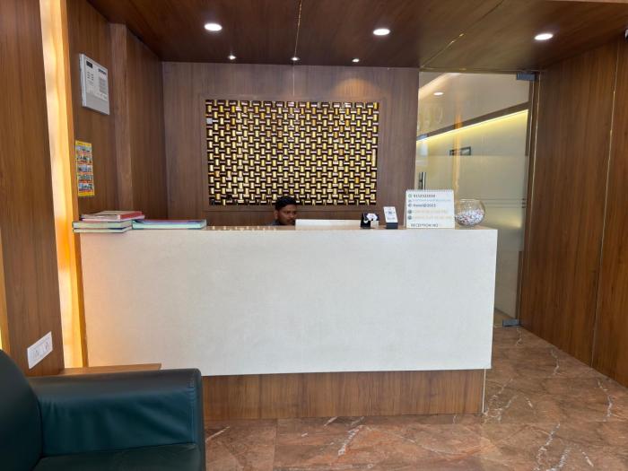 hotel downtown near us embassy