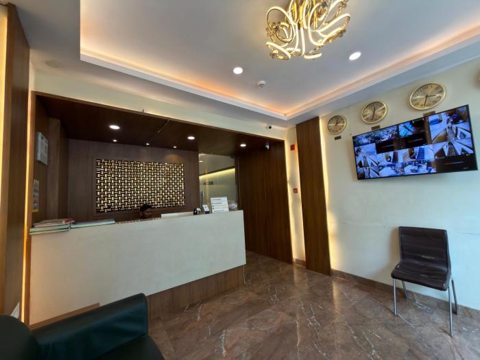 hotel downtown near us embassy