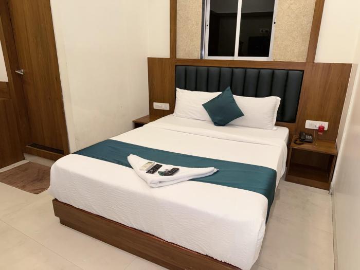 hotel downtown near us embassy