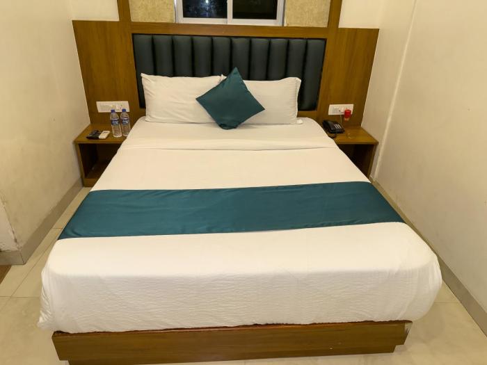 hotel downtown near us embassy