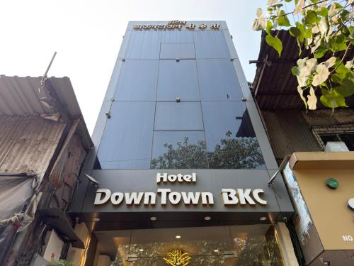 hotel downtown near us embassy
