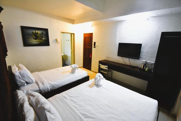 azya hotel