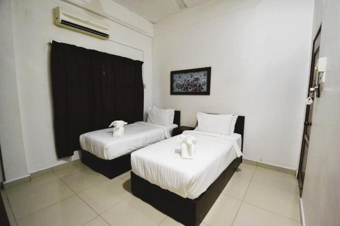 azya hotel