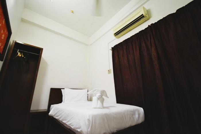 azya hotel