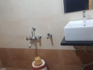 shree lakshmi home stay tarkarli