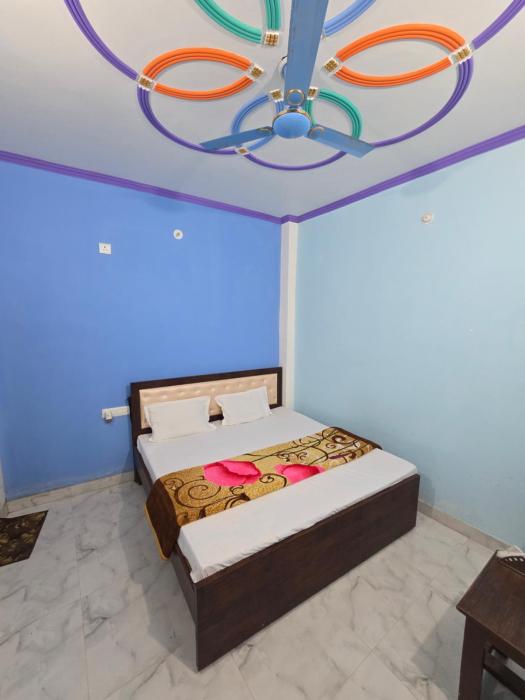 avadh dham guest house