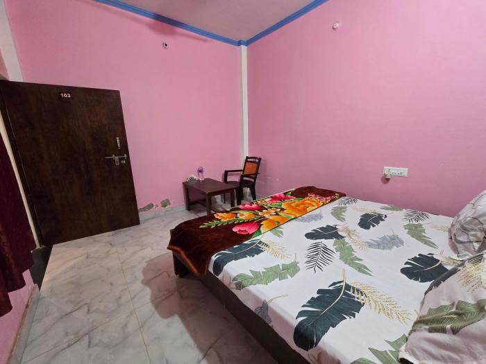 avadh dham guest house