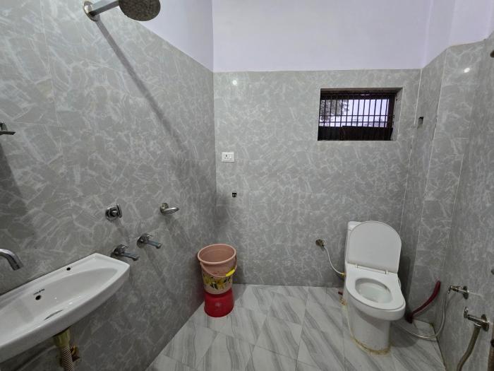 avadh dham guest house