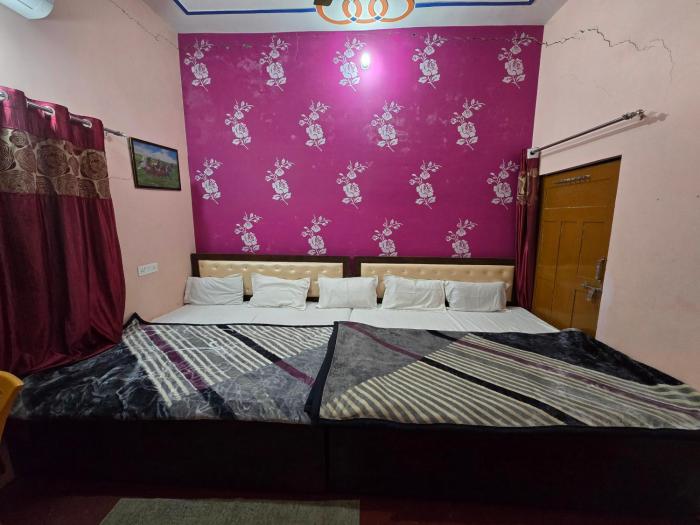 avadh dham guest house