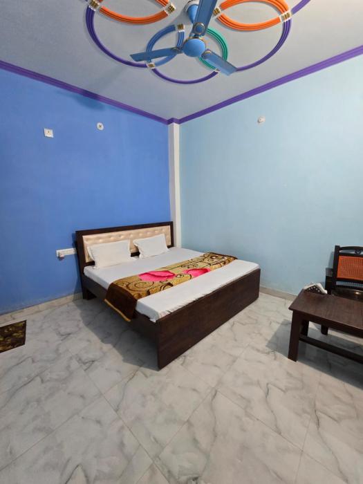 avadh dham guest house