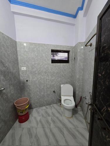 avadh dham guest house
