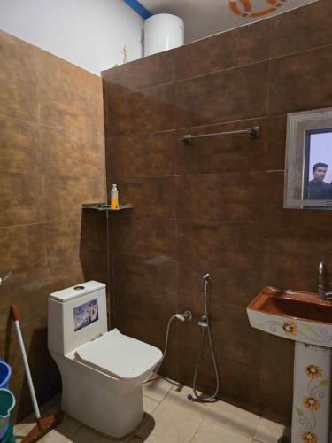 avadh dham guest house