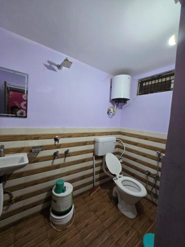 avadh dham guest house