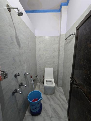 avadh dham guest house