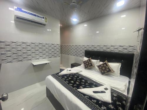 Hotel O Sai Residency,,3 star