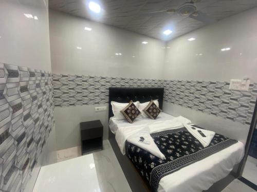 hotel o sai residency