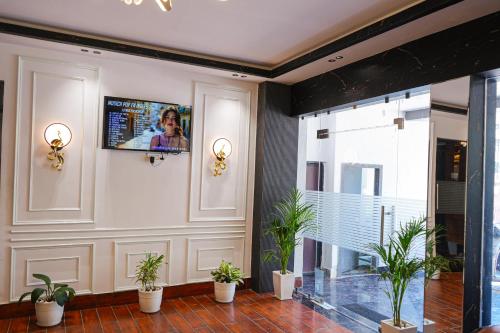 hotel adarsh