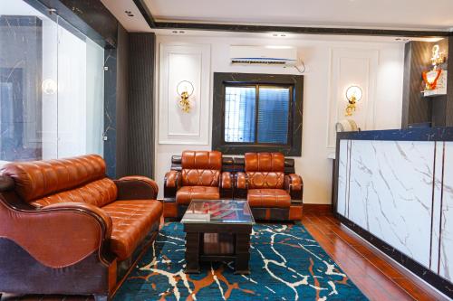 hotel adarsh