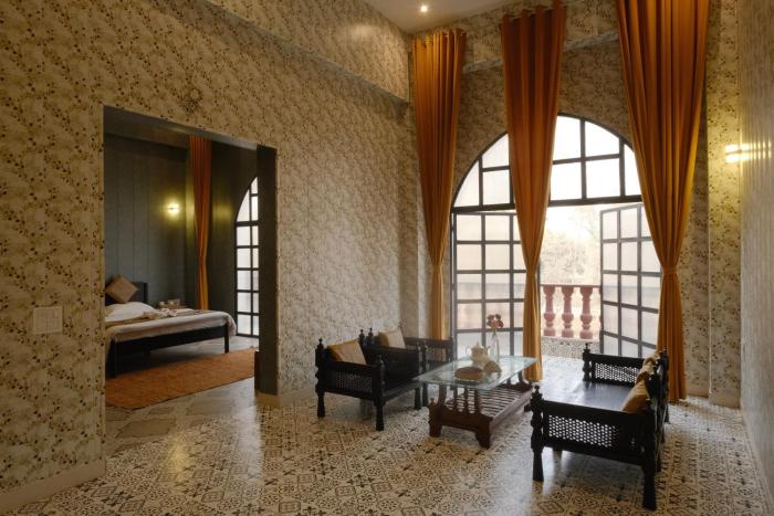 qila hotel