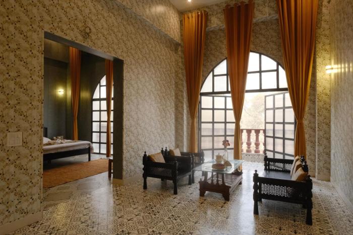 qila hotel