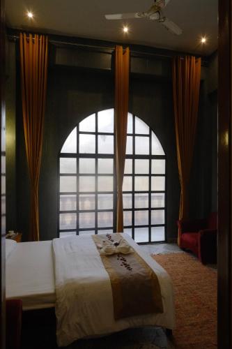 qila hotel