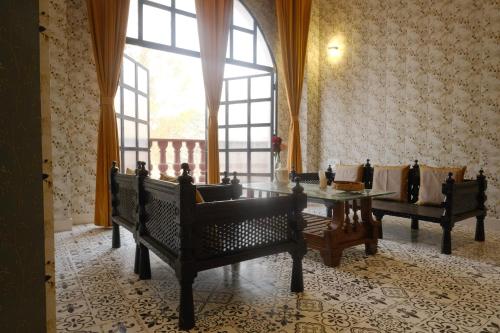 qila hotel