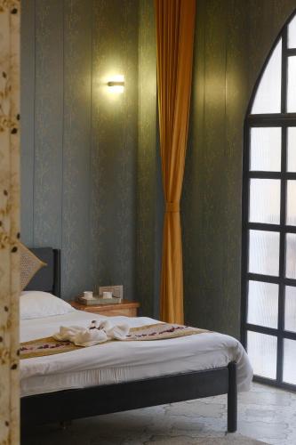 qila hotel